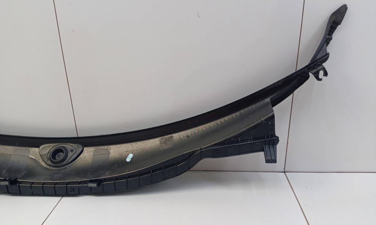 Решетка стеклоочистителей (Жабо)