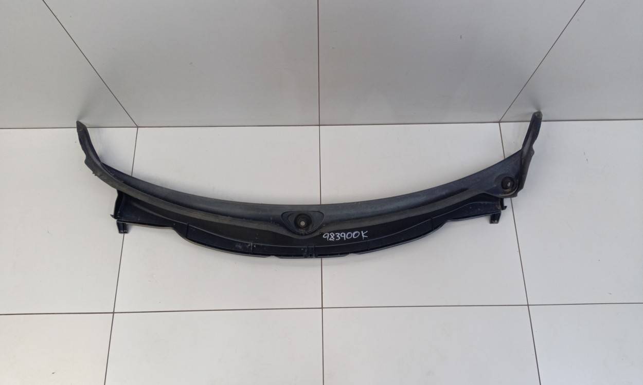 Решетка стеклоочистителей (Жабо)