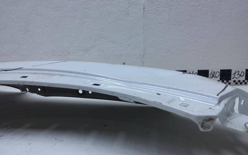 Крыло переднее правое