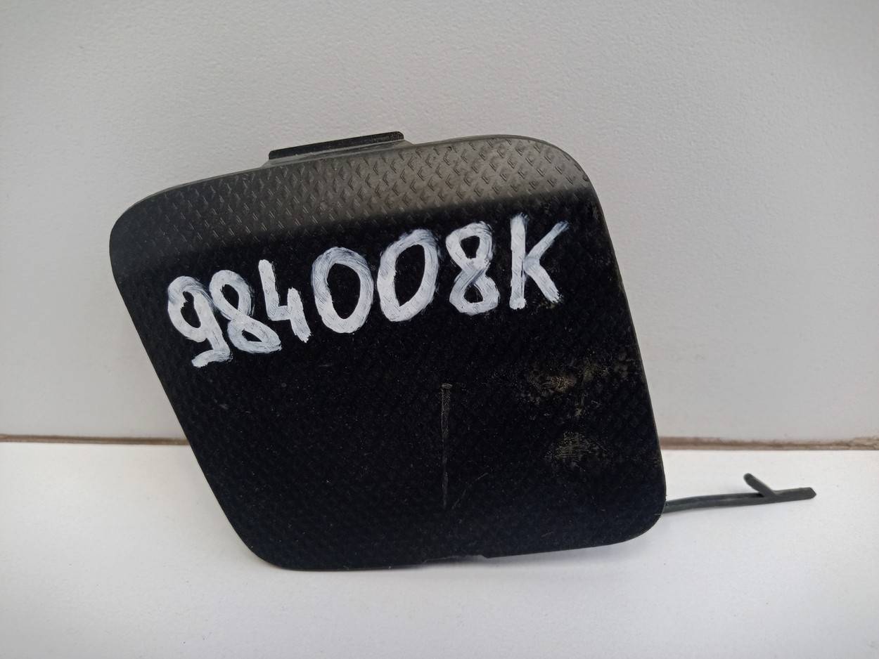 Заглушка буксировочного крюка