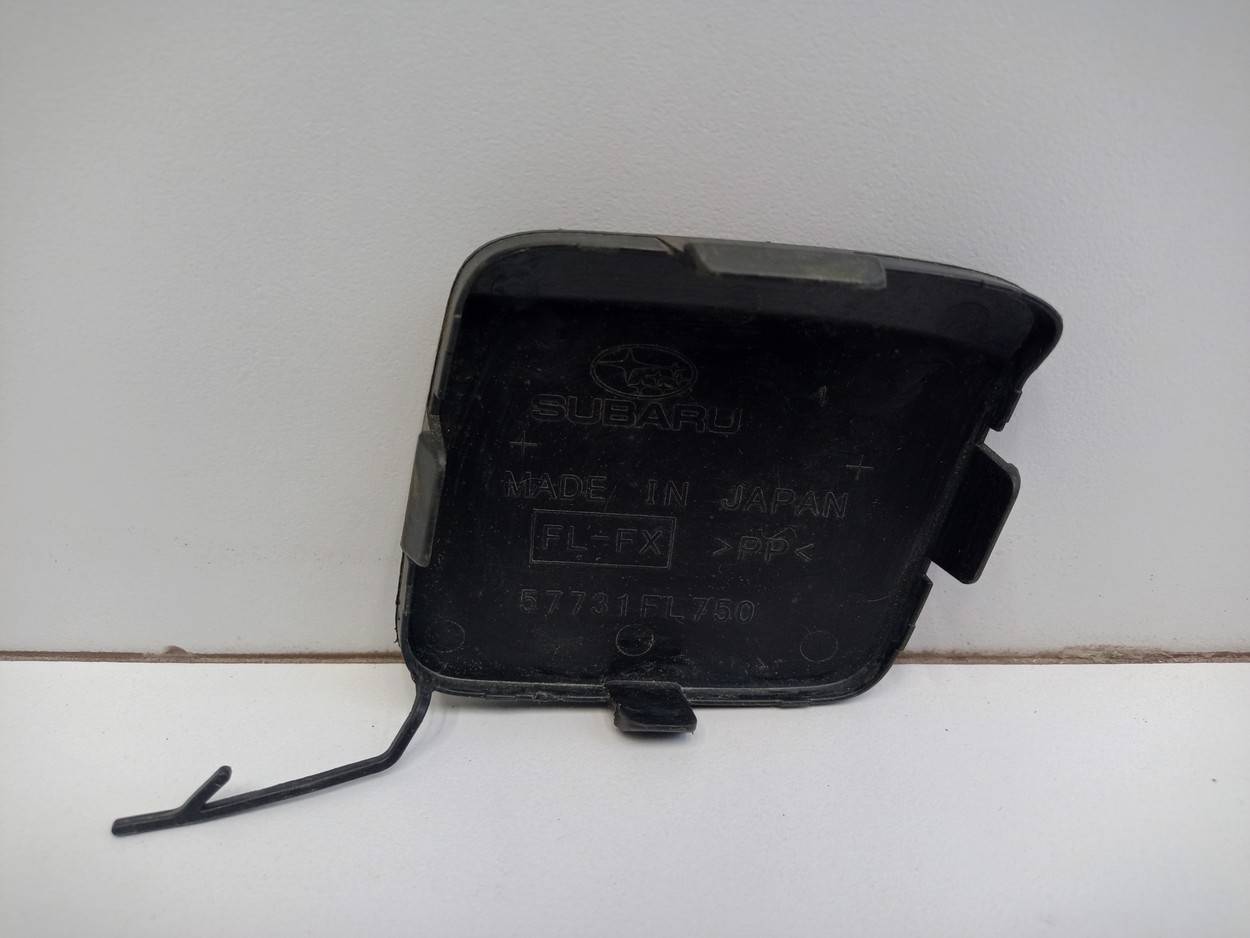 Заглушка буксировочного крюка