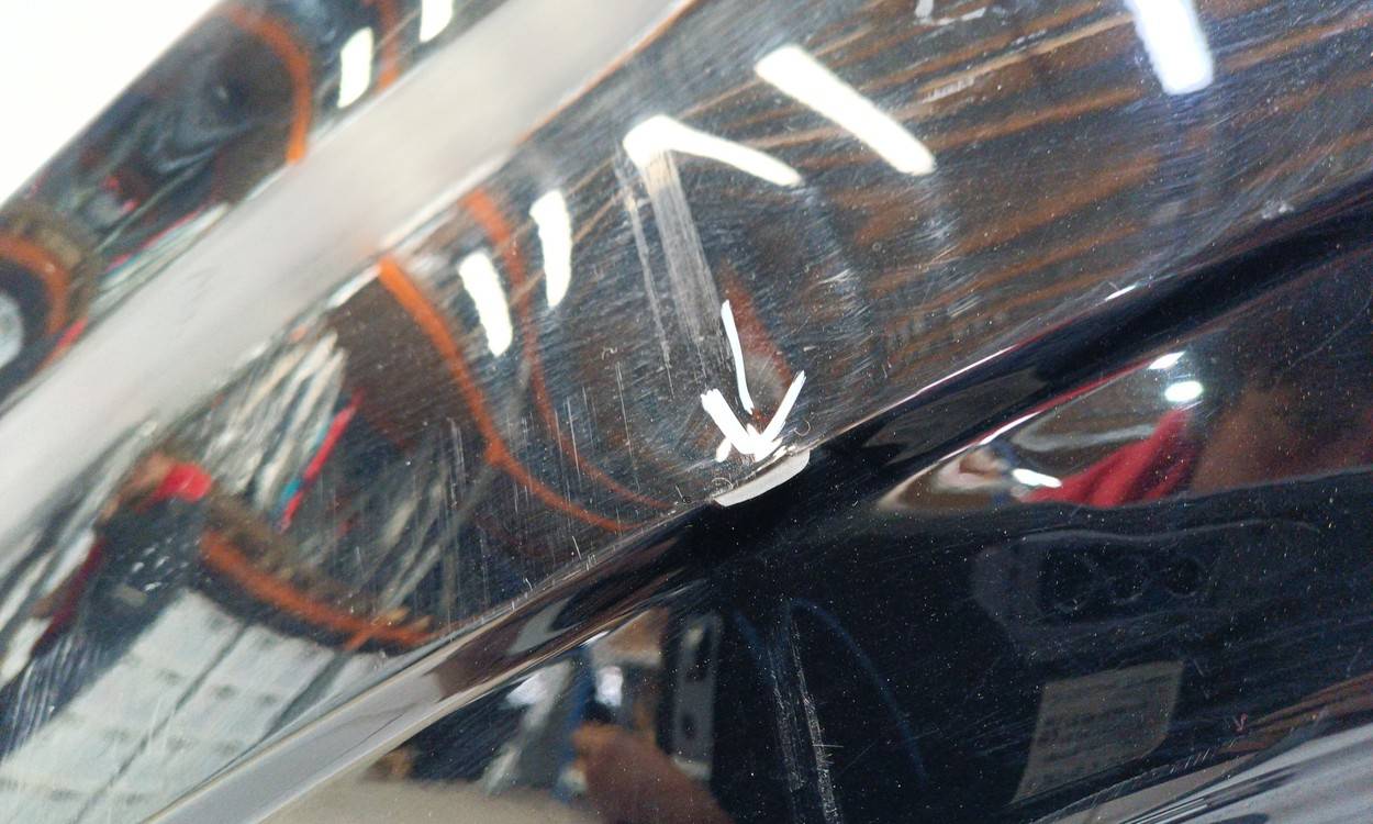 Крыло переднее левое