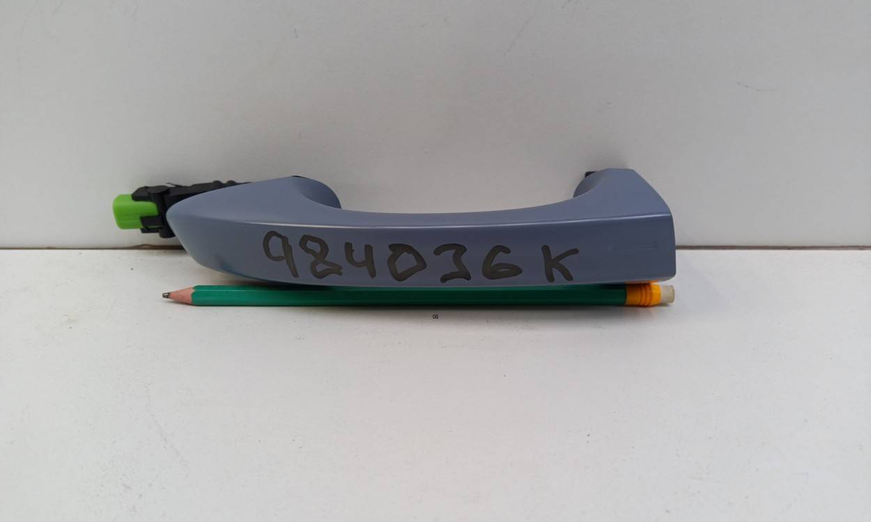 Ручка двери наружная правая