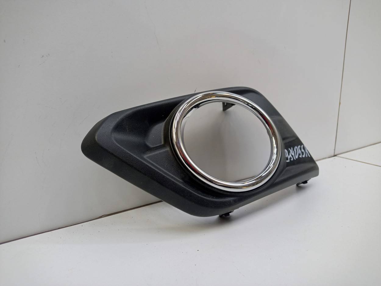 Накладка переднего бампера левая