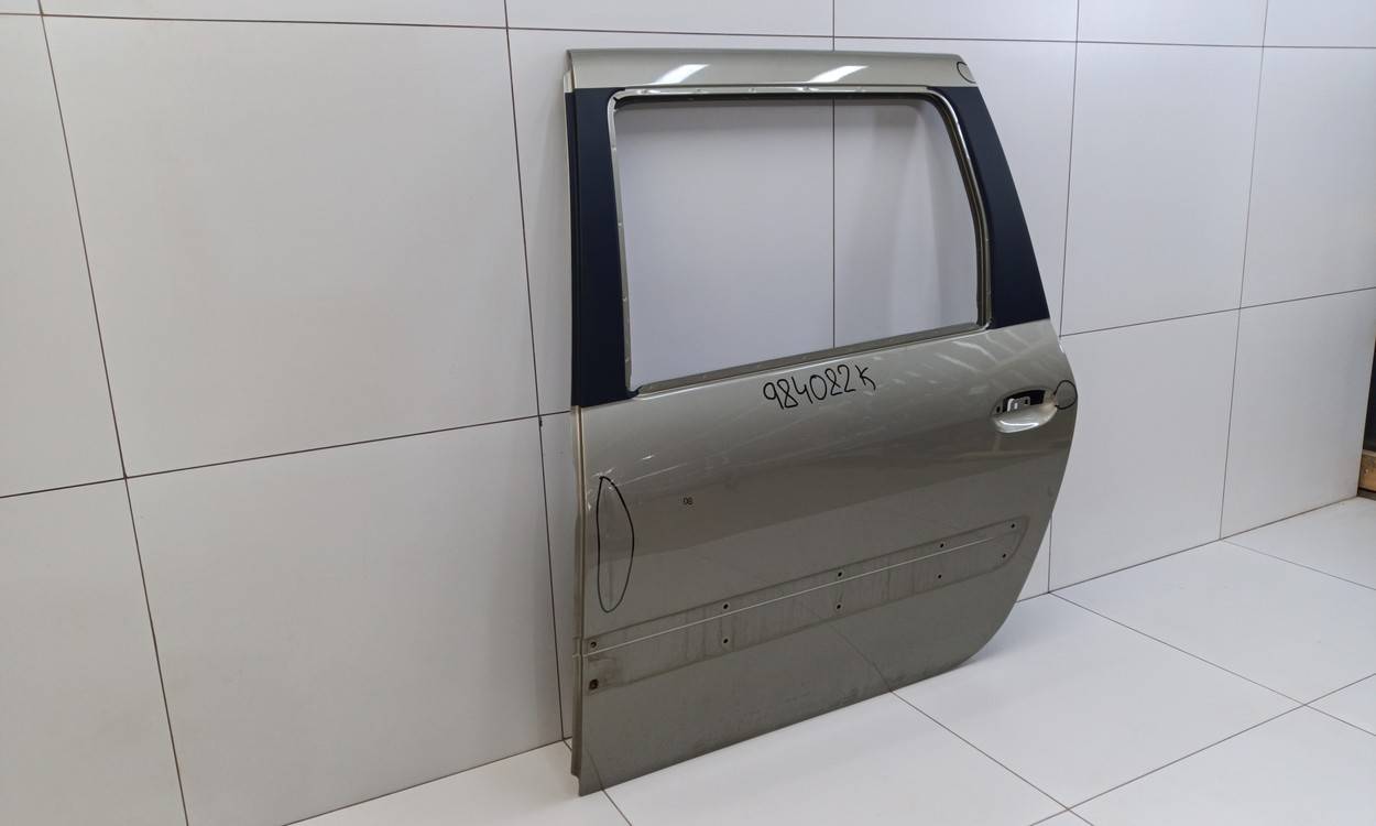 Дверь задняя левая