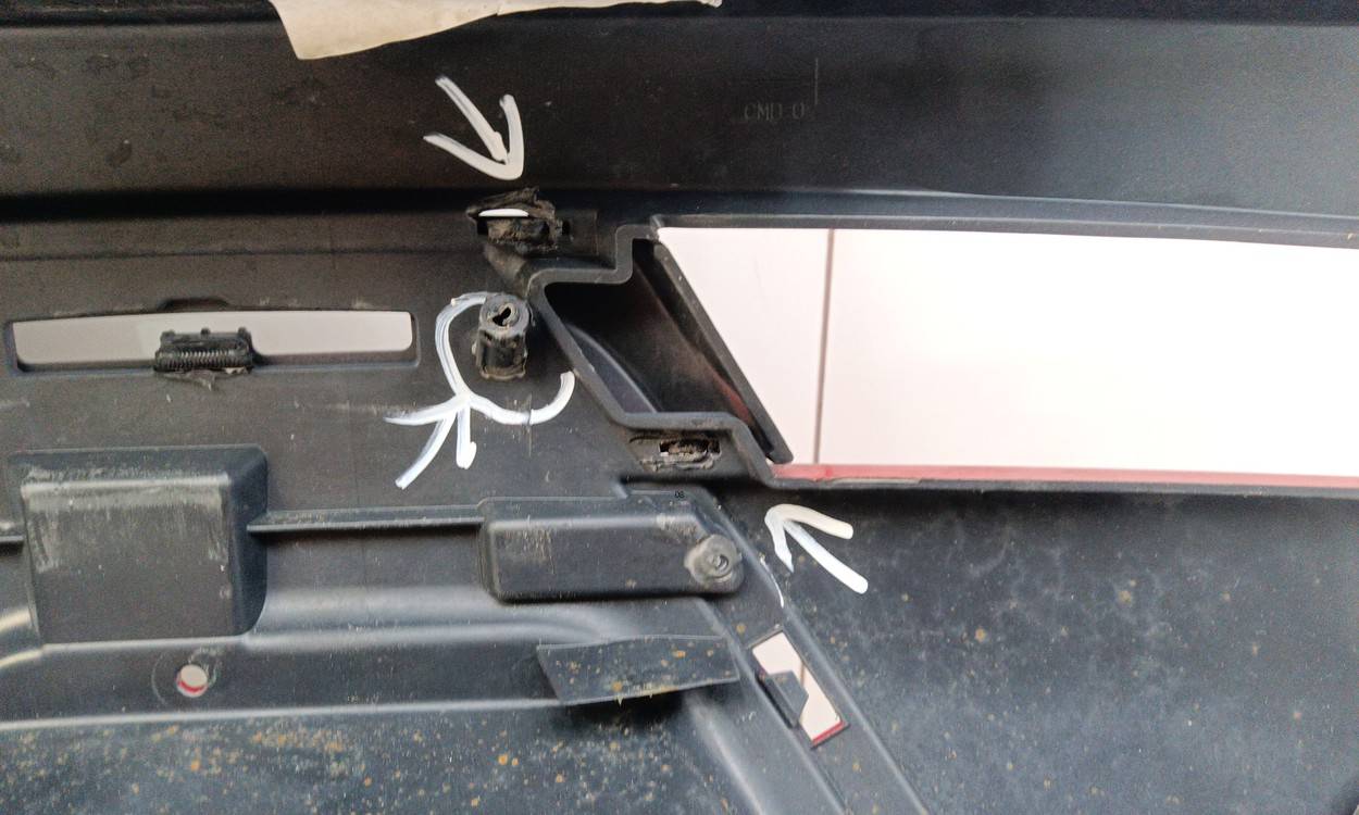 Бампер задний