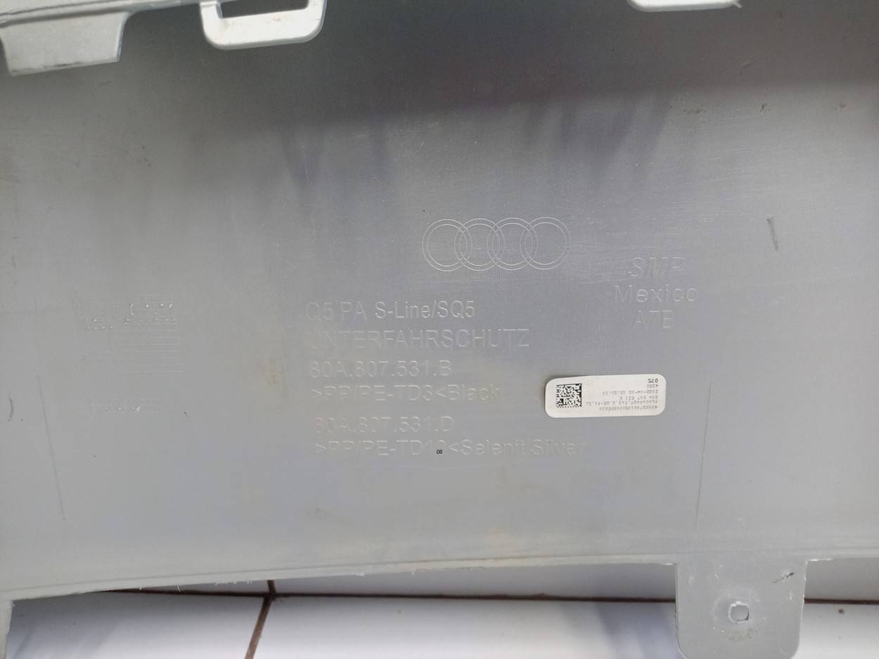 Накладка переднего бампера