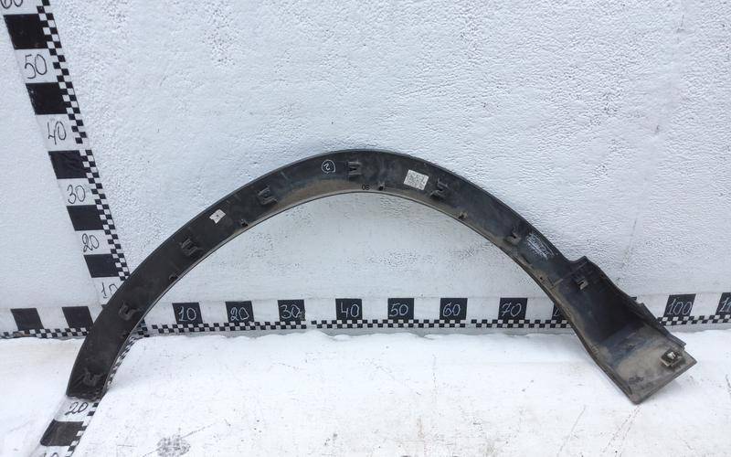 Накладка переднего крыла правого