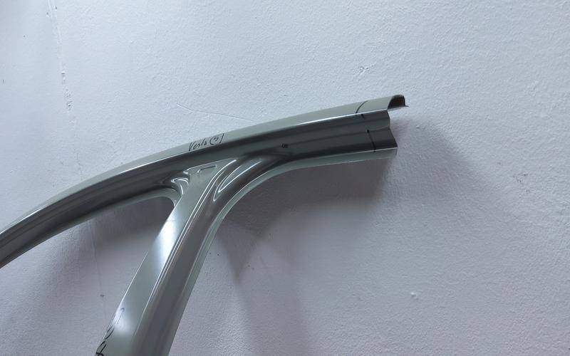 Кузовной элемент