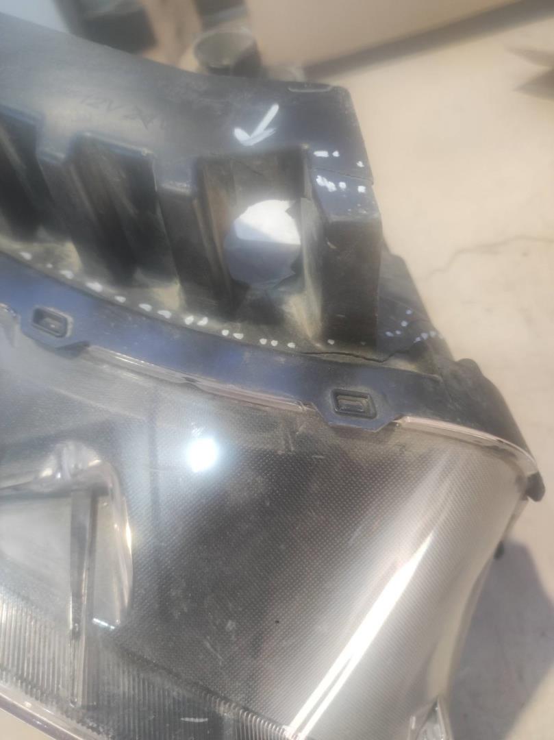 Фара правая для Santa Fe (TM) 2018-2023