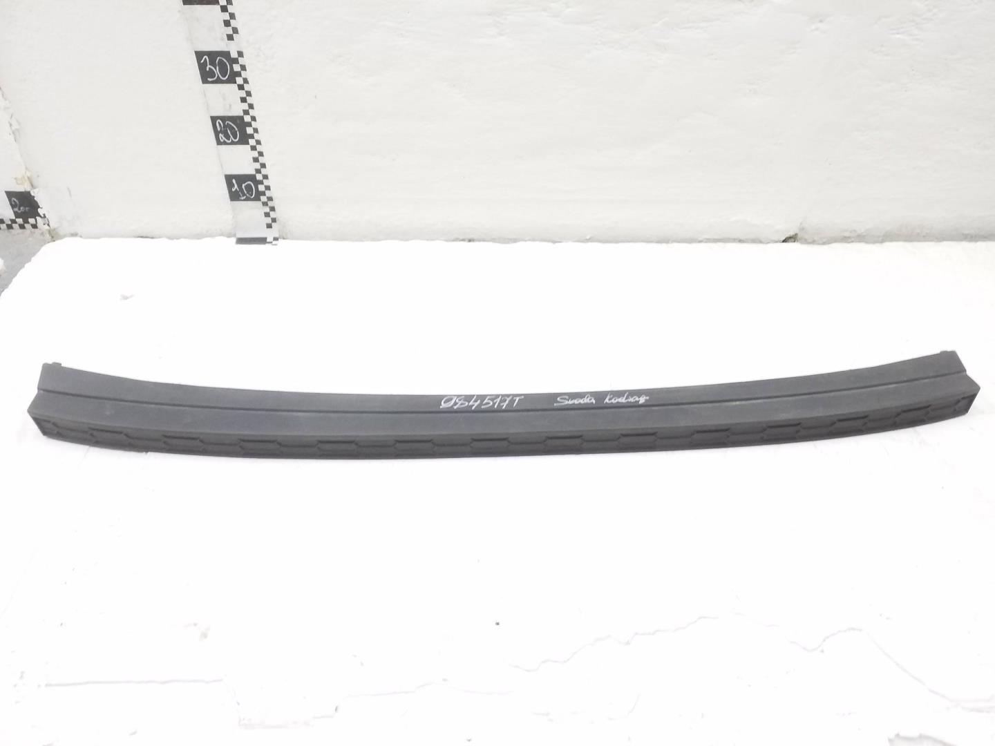 Накладка заднего бампера