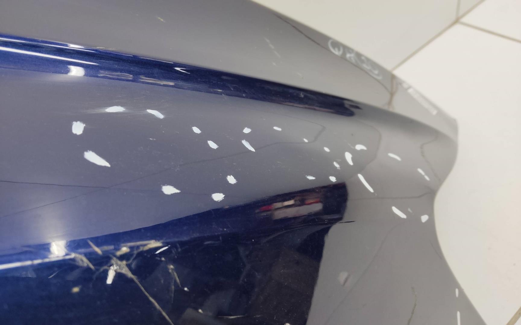 Крыло переднее правое