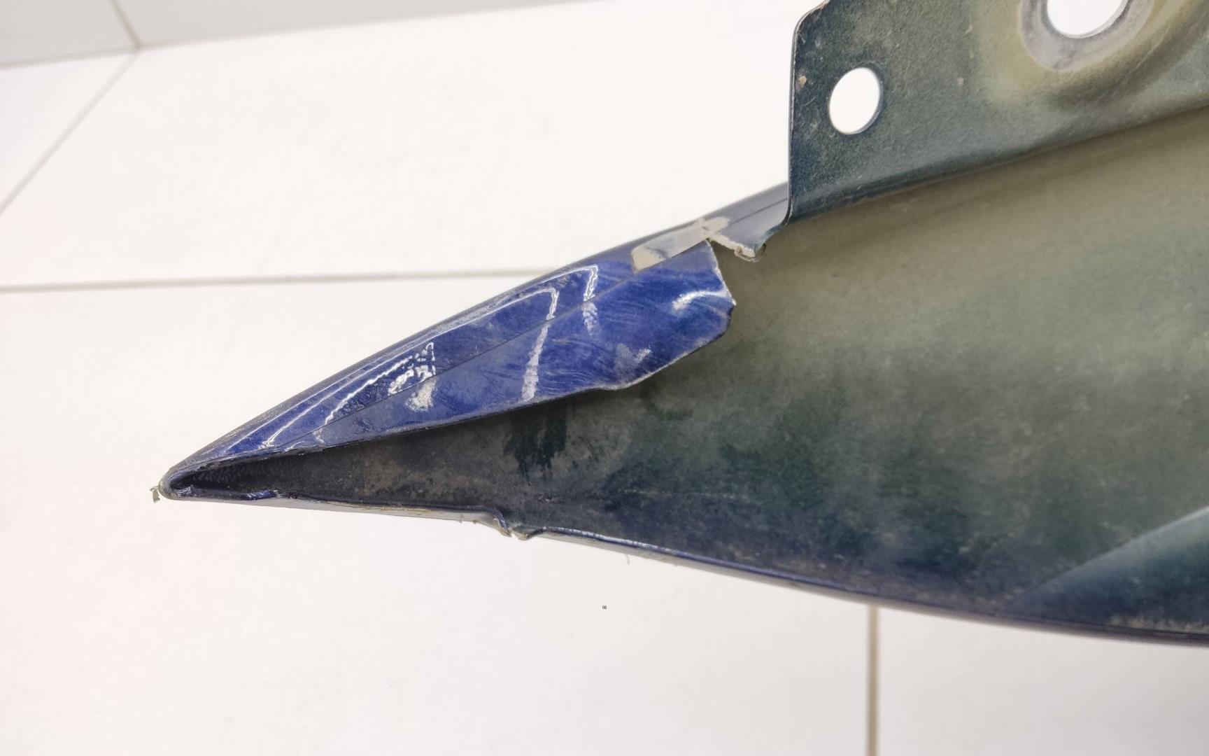 Крыло переднее правое