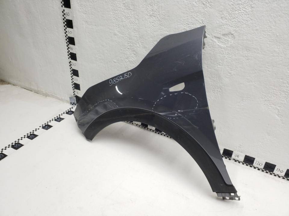 Крыло переднее левое