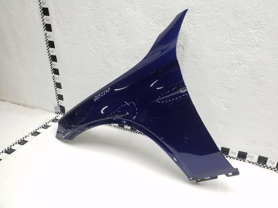 Крыло переднее левое