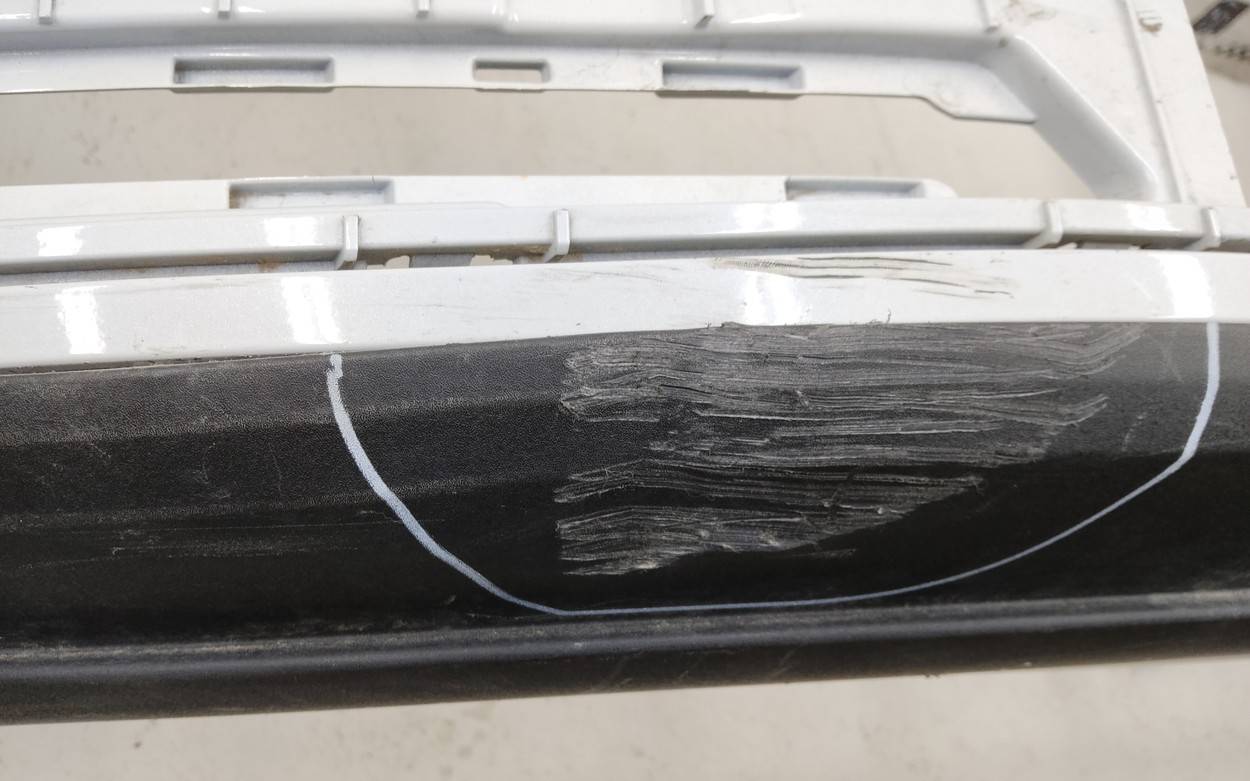 Бампер передний