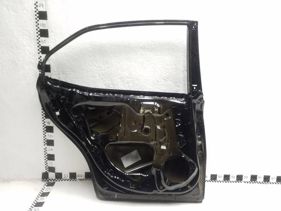 Дверь задняя левая