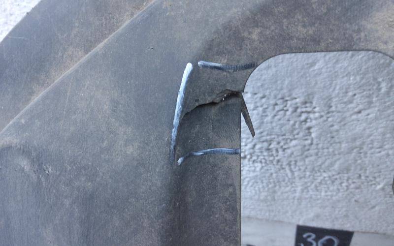 Пыльник двигателя центральный