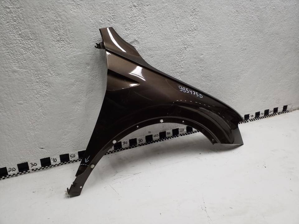 Крыло переднее правое