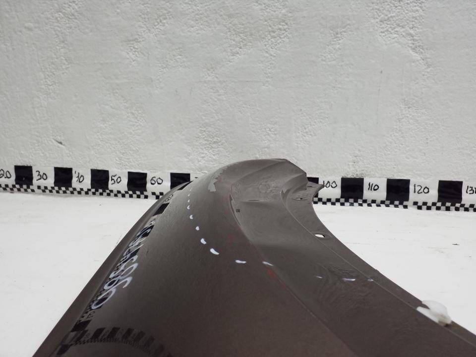 Крыло переднее правое