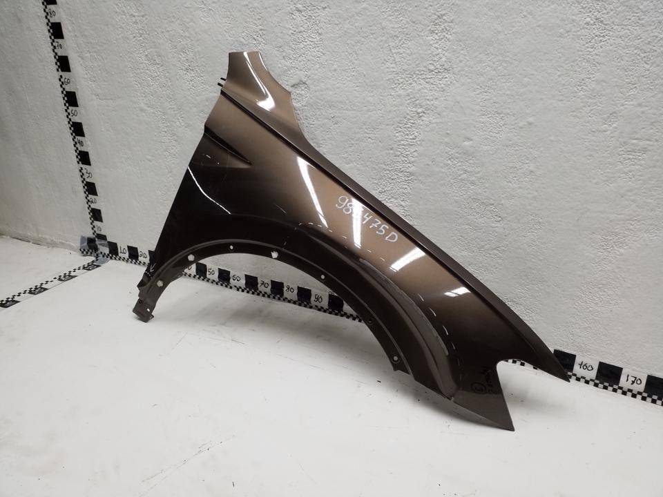 Крыло переднее правое