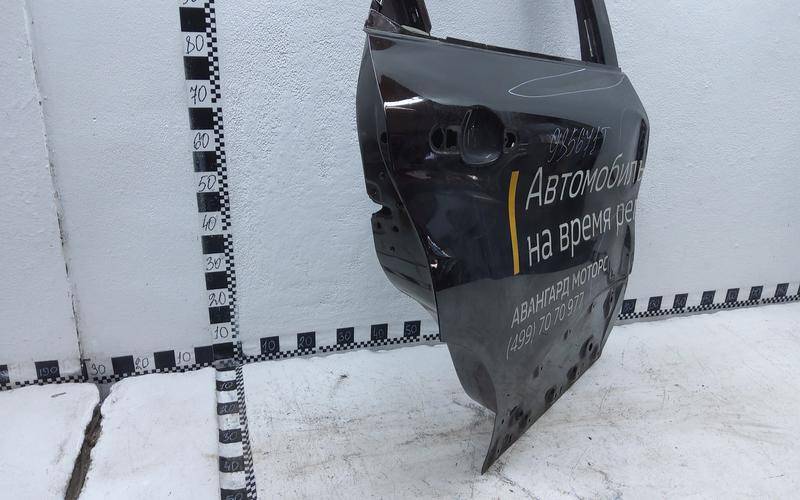 Дверь задняя правая