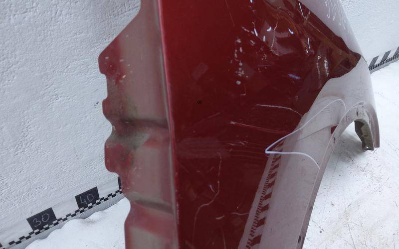 Крыло переднее правое