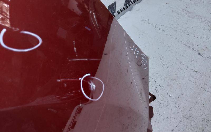 Крыло переднее правое