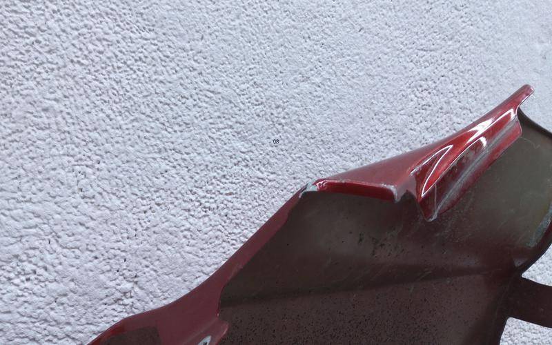 Крыло переднее правое