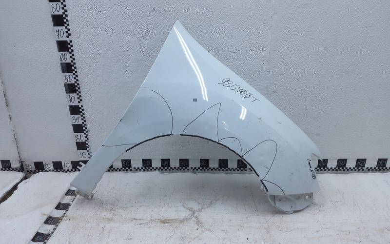 Крыло переднее правое