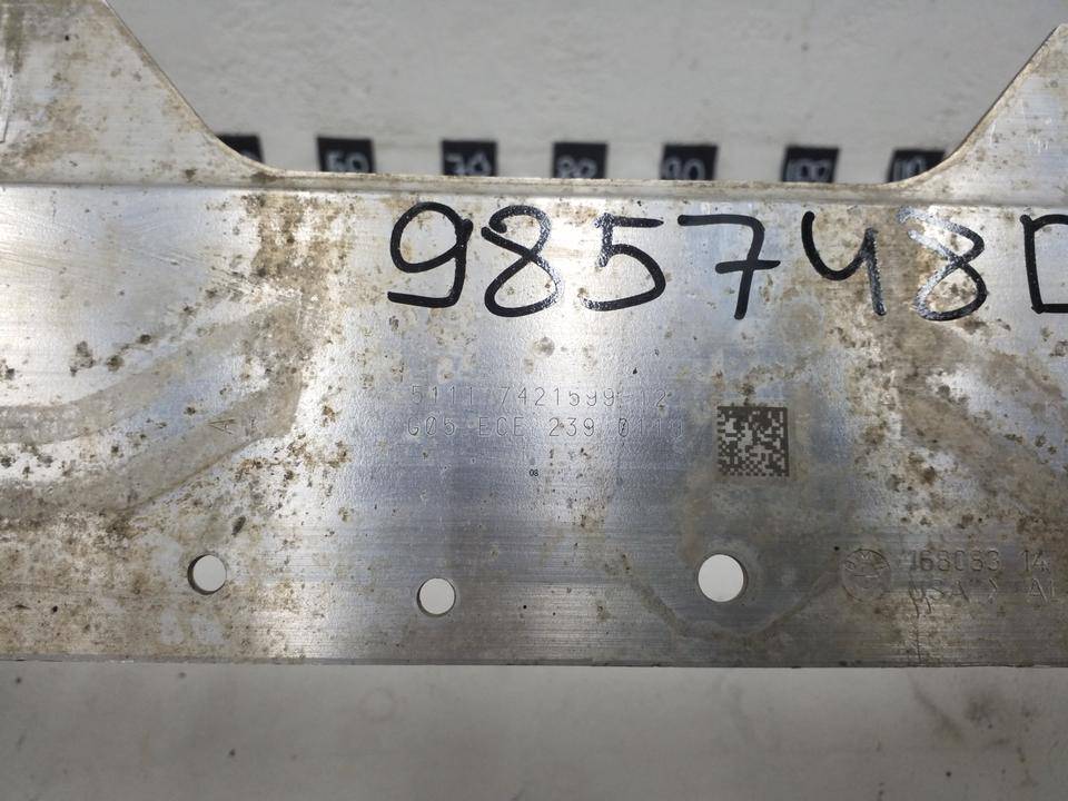 Усилитель переднего бампера