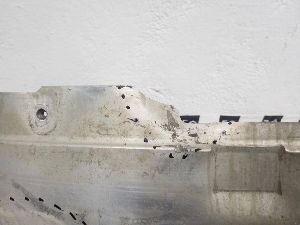 Усилитель переднего бампера