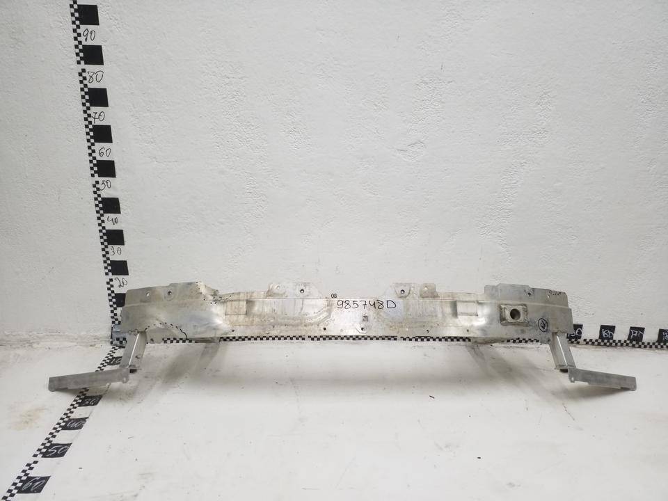 Усилитель переднего бампера