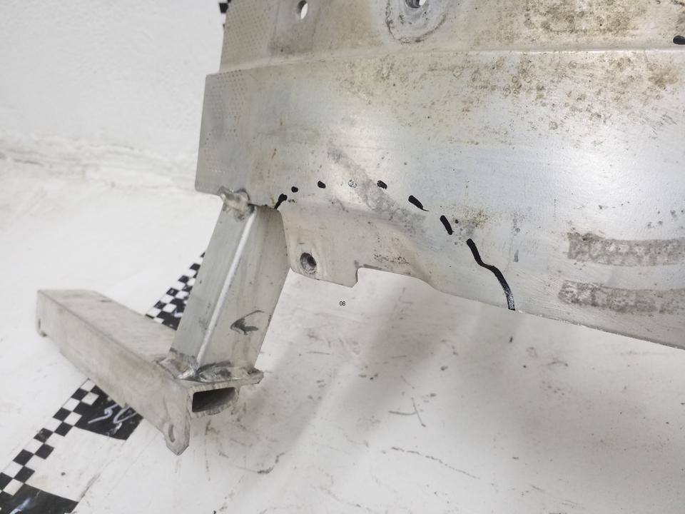 Усилитель переднего бампера