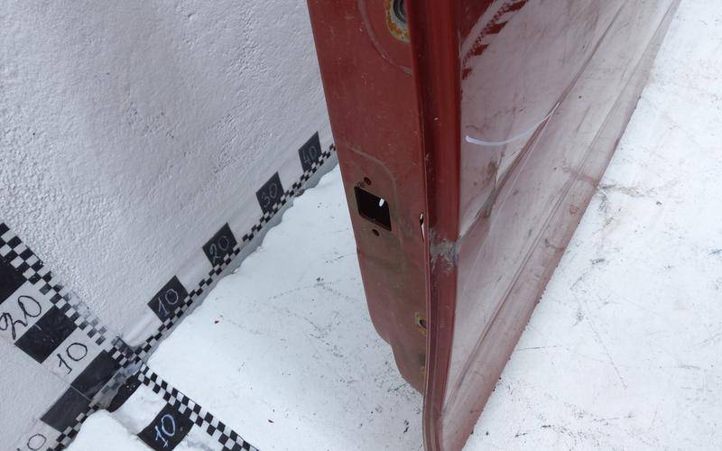 Дверь задняя левая