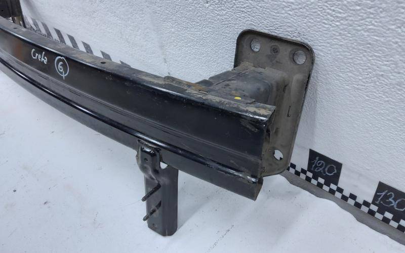 Усилитель переднего бампера