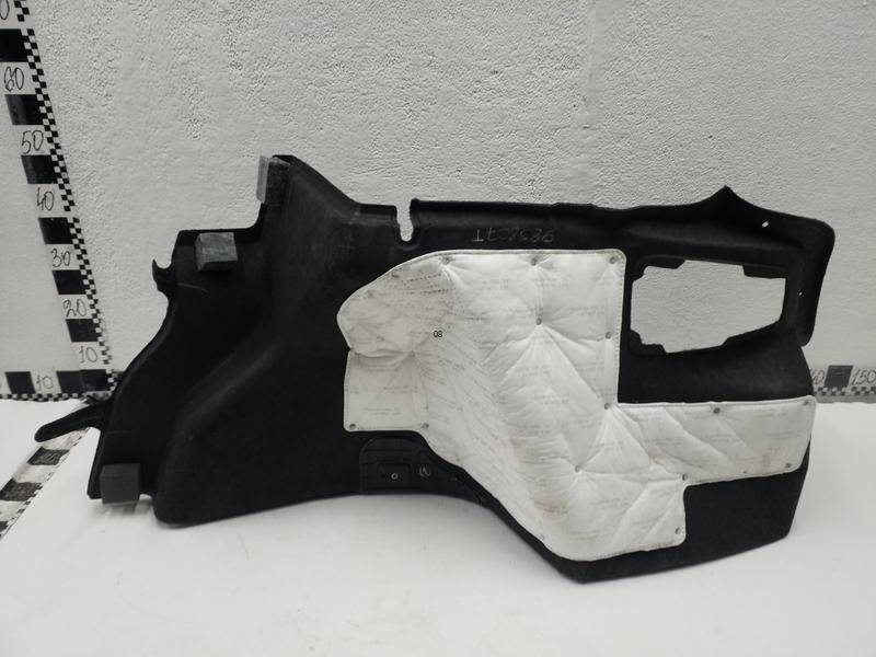 Обшивка багажника