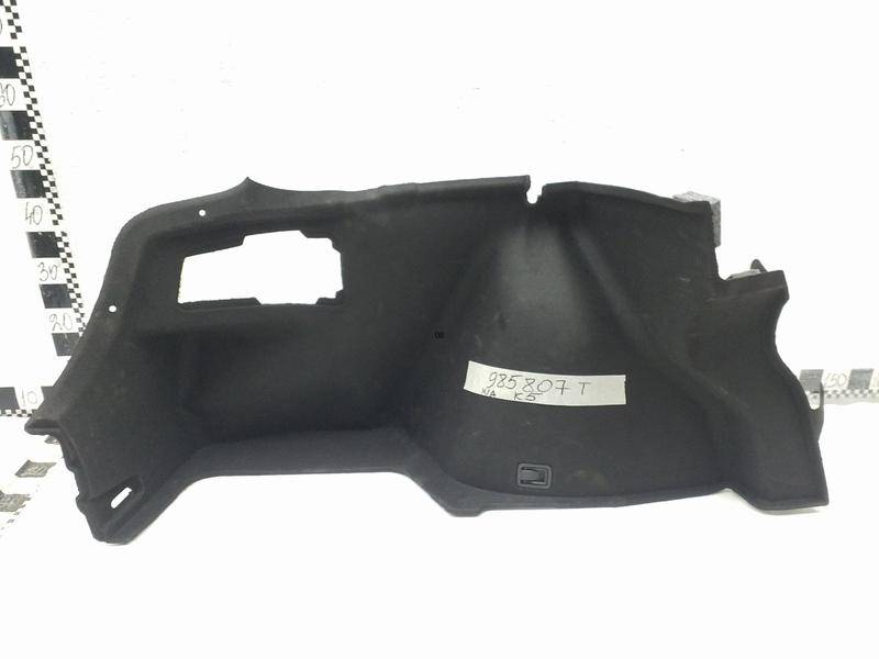 Обшивка багажника