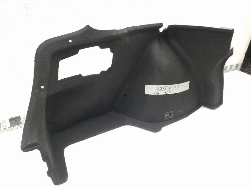 Обшивка багажника