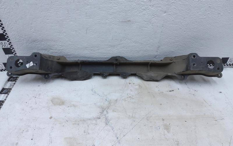 Усилитель заднего бампера