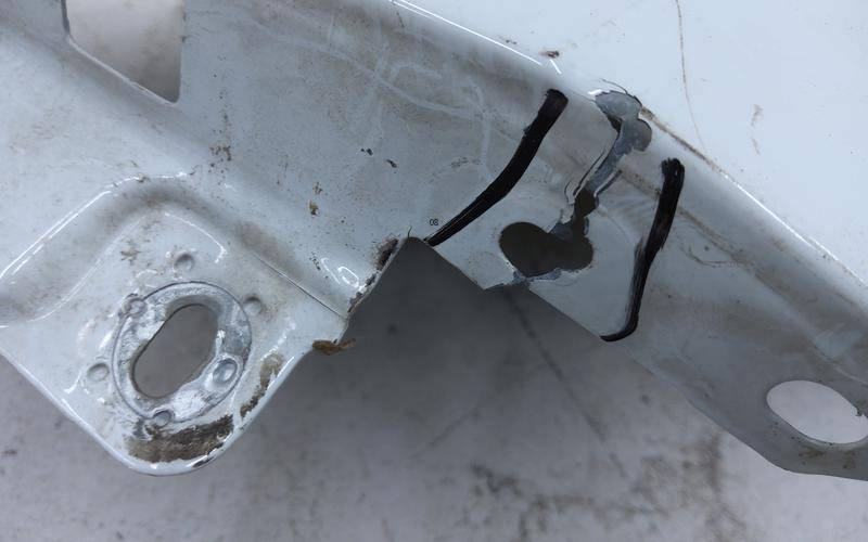 Крыло переднее левое