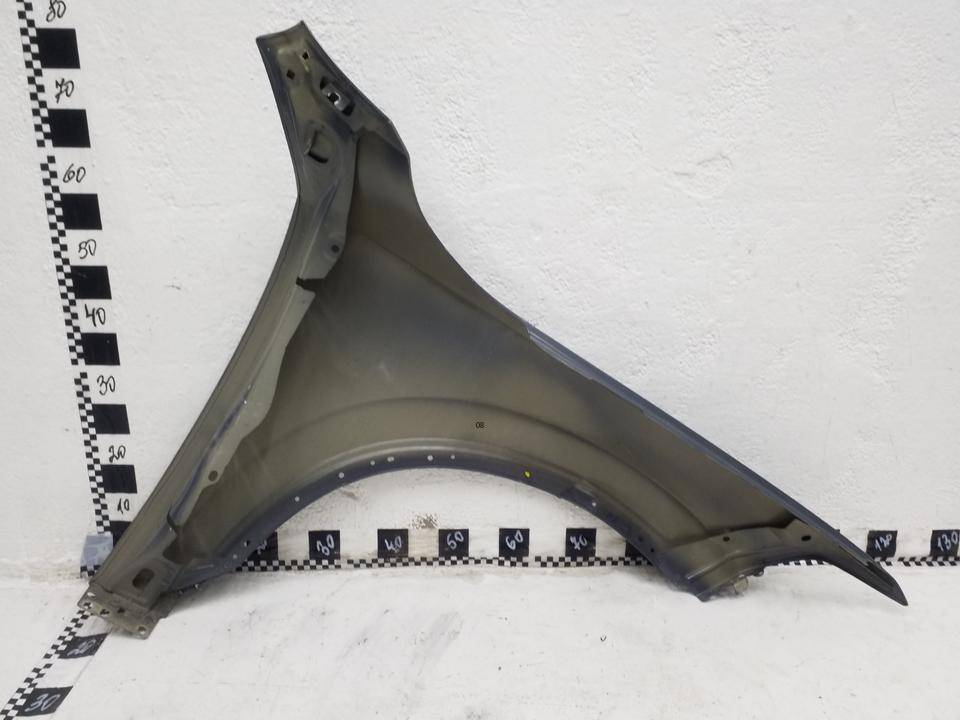 Крыло переднее левое