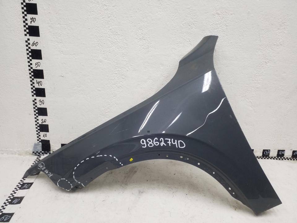 Крыло переднее левое