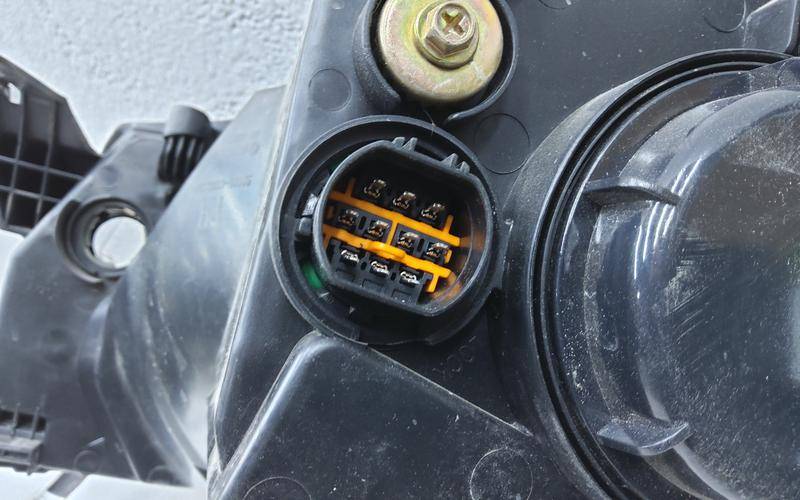 Фара правая