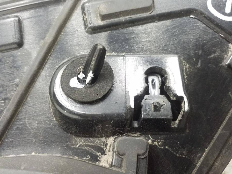 Накладка крышки багажника