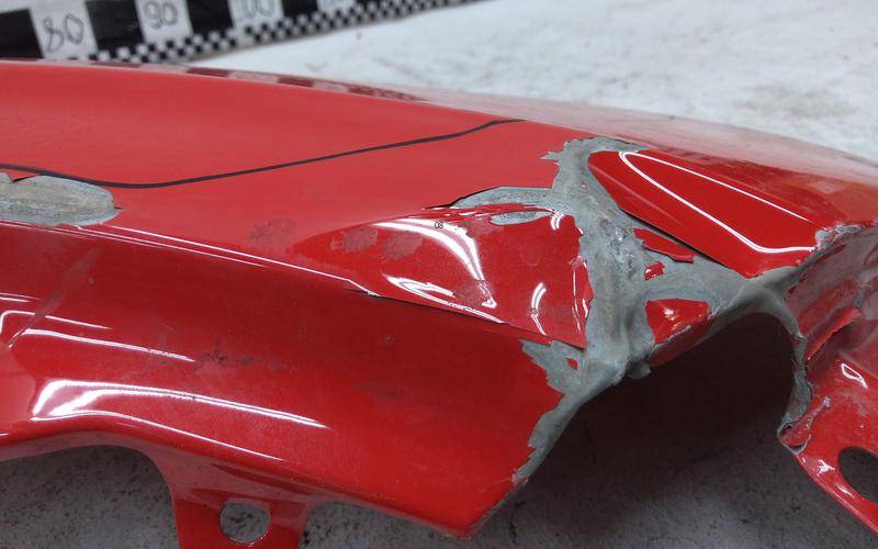 Крыло переднее правое