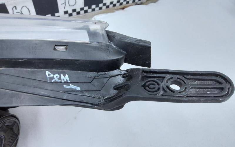 Фара правая