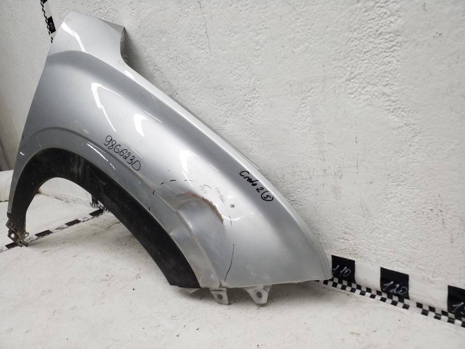 Крыло переднее правое