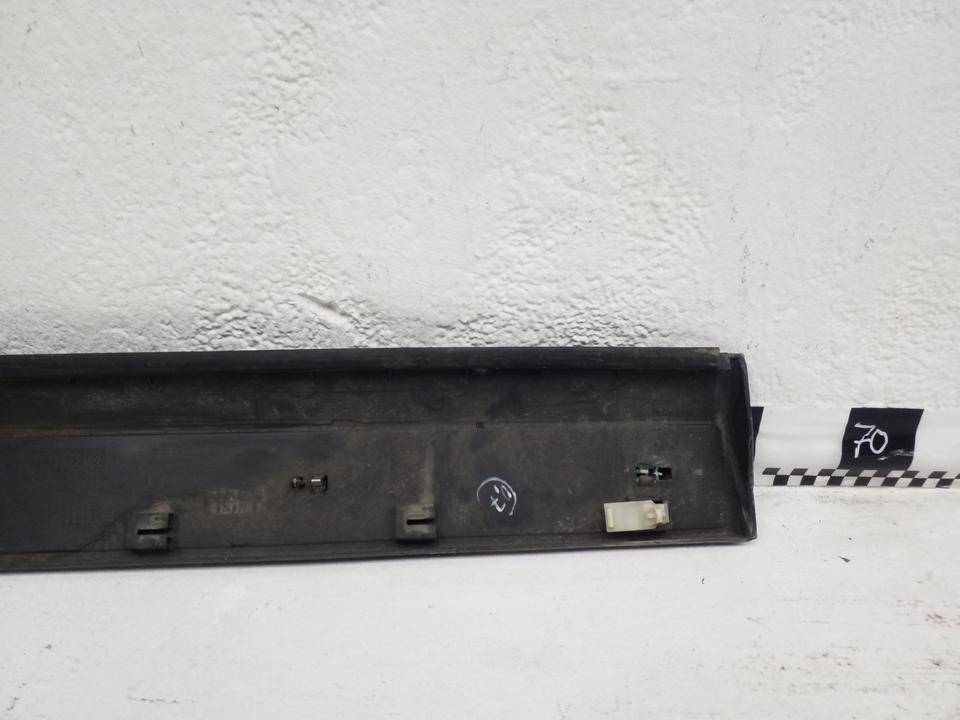 Накладка двери задней правой