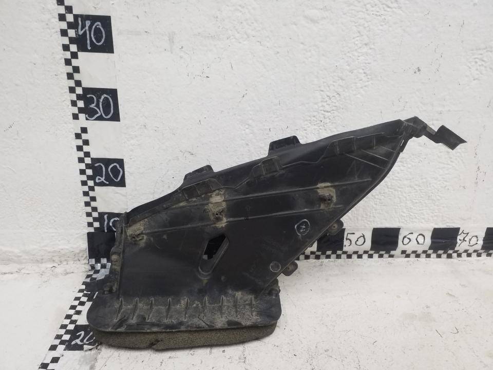 Воздуховод радиатора правый